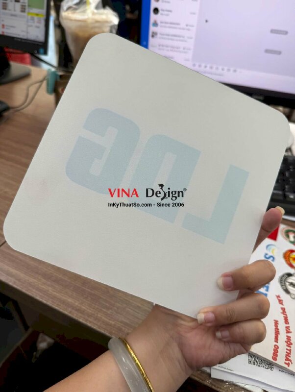 In logo công ty Mica trong 5li, in UV ngược 1 mặt, lót trắng full nền, cắt CNC theo file - INKTS3827