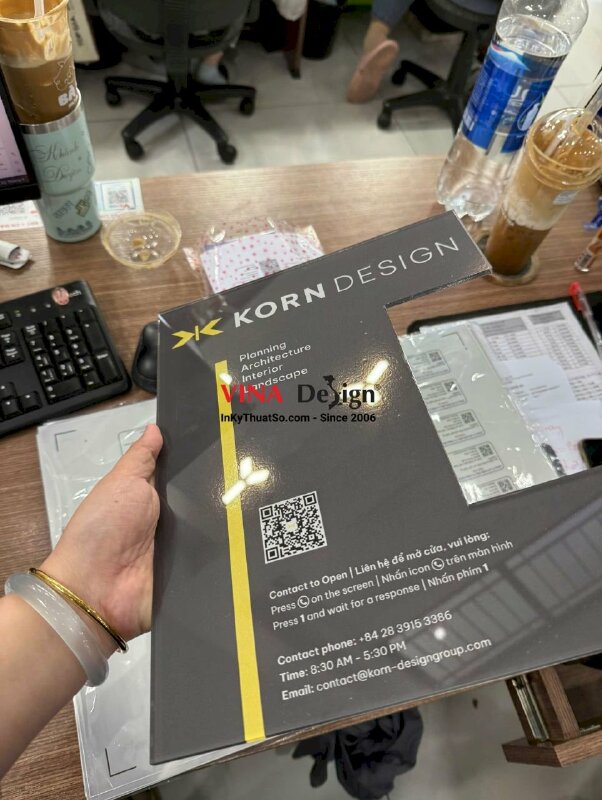 Làm mặt nạ Mica gắn màn hình cảm ứng, in Decal keo mặt trước, bế cán lên Mica trong 5li - INKTS3828