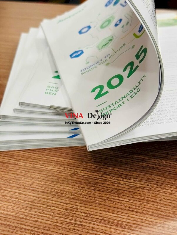Quyển Sustainability Report Báo cáo phát triển bền vững ESG, in Catalogue 68 trang, khổ A4, dán keo gáy - INKTS21