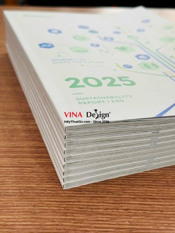 Quyển Sustainability Report Báo cáo phát triển bền vững ESG, in Catalogue 68 trang, khổ A4, dán keo gáy - INKTS21