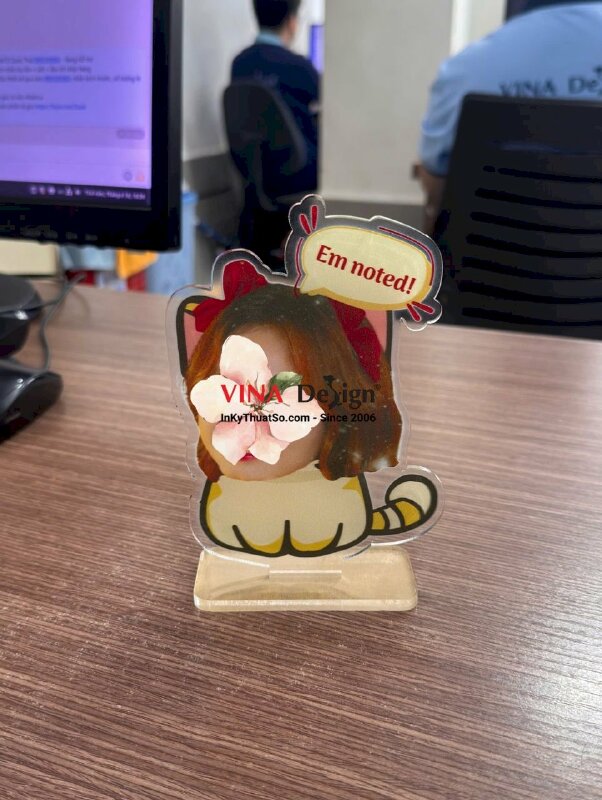 Standee mica để bàn làm cho nhóm bạn thân, mô hình mica trưng bày in UV 1 mặt ghép face nữ - INKTS3824