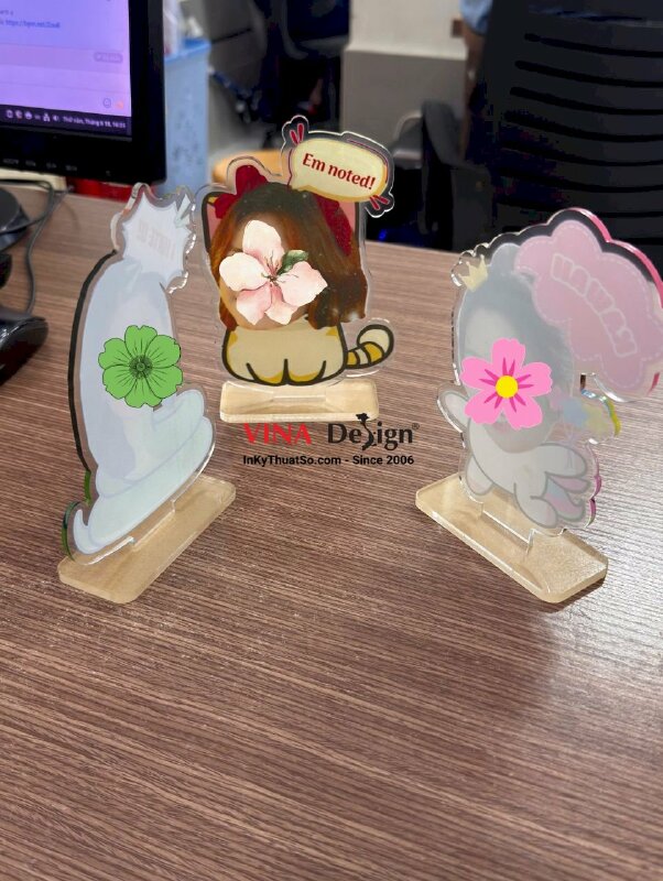 Standee mica để bàn làm cho nhóm bạn thân, mô hình mica trưng bày in UV 1 mặt ghép face nữ - INKTS3824