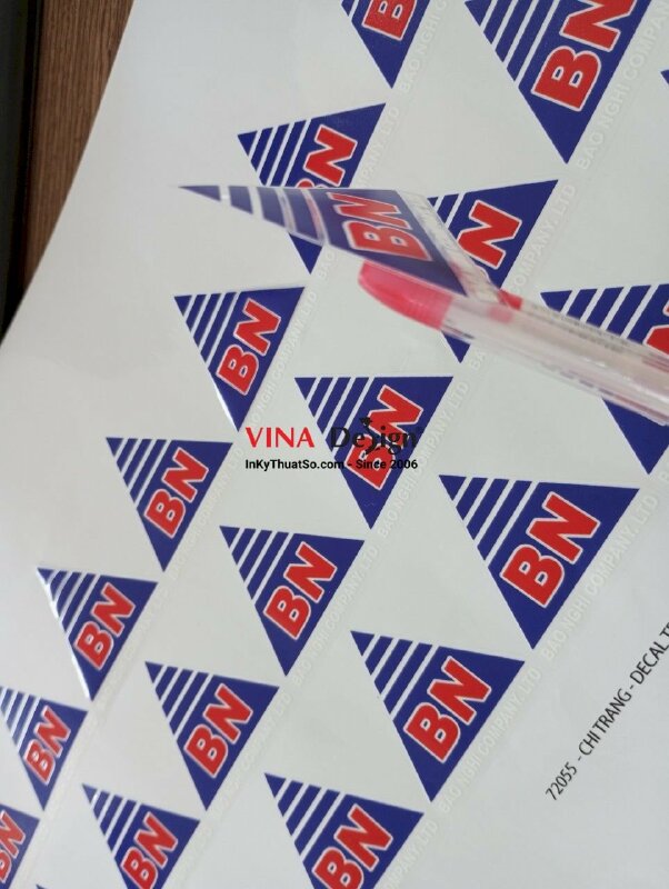 In logo công ty thiết bị công nghiệp, in tem logo hình tam giác - INKTS865