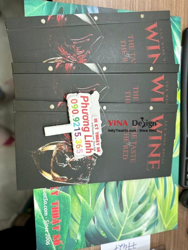 In menu nhà hàng restaurant, menu bìa bồi cứng gáy đóng ghim inox - INKTS1093