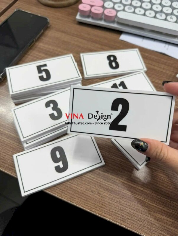 In thẻ số bàn dán tường PP cán formex, đánh số bàn 1, 2, 3, 4, 5, 6, 7, 8, 9, 10, 11, 12 - INKTS3849