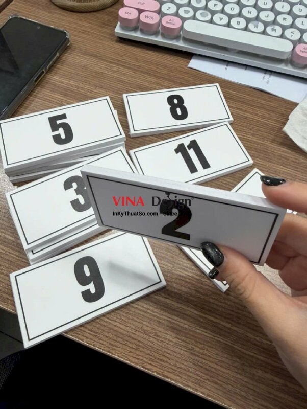 In thẻ số bàn dán tường PP cán formex, đánh số bàn 1, 2, 3, 4, 5, 6, 7, 8, 9, 10, 11, 12 - INKTS3849