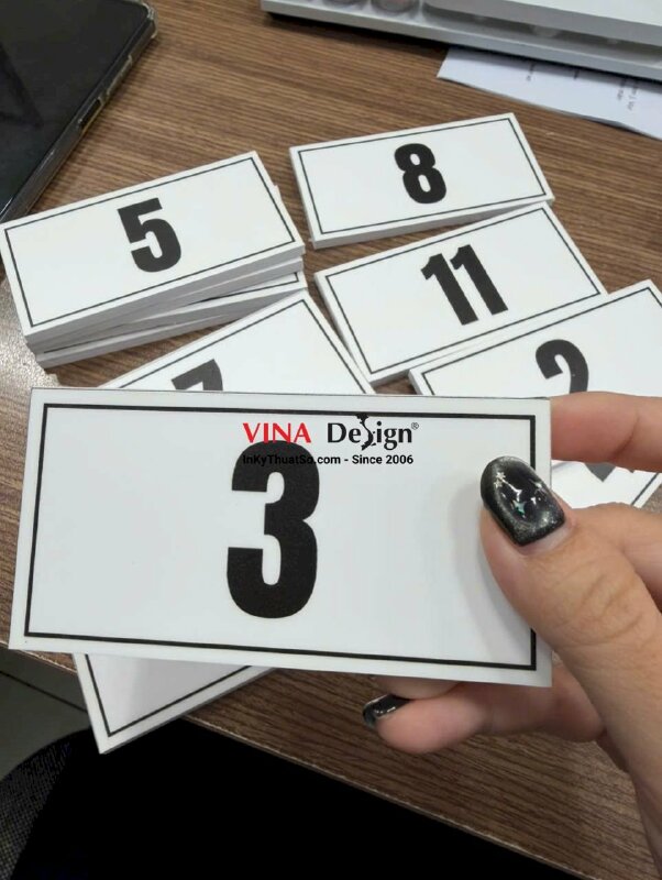 In thẻ số bàn dán tường PP cán formex, đánh số bàn 1, 2, 3, 4, 5, 6, 7, 8, 9, 10, 11, 12 - INKTS3849