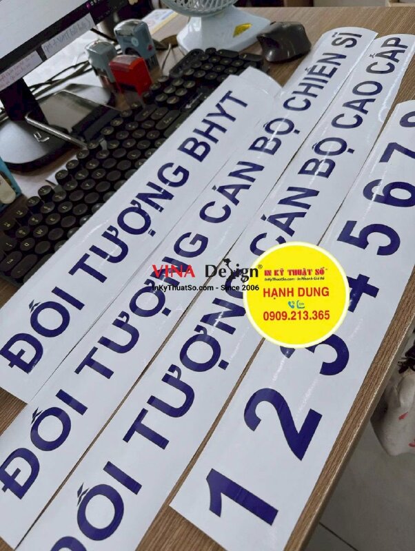 Cắt chữ Decal dán quầy phát thuốc bệnh viện, cắt vi tính chữ, số Decal vật tư màu xanh dương - INKTS3890