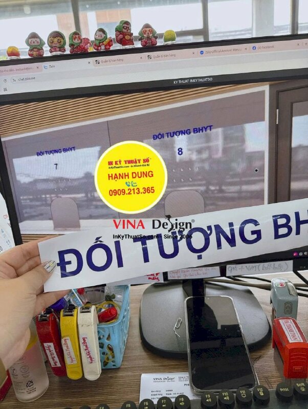 Cắt chữ Decal dán quầy phát thuốc bệnh viện, cắt vi tính chữ, số Decal vật tư màu xanh dương - INKTS3890