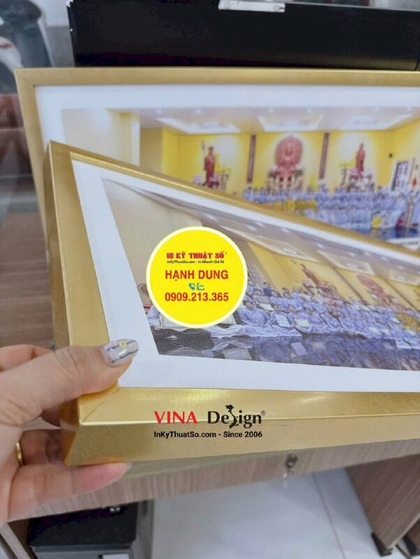 In ảnh kỷ niệm Khóa tu ngày an lạc tại Chùa, tranh Canvas mực dầu bóng, đóng khung viền vàng - INKTS3870