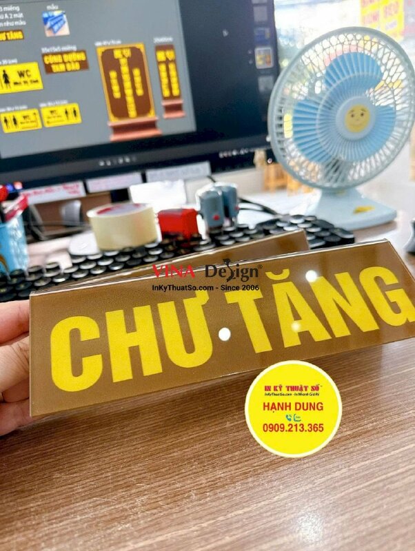 In bảng thông tin Mica chữ A để bàn chức danh Chư Tăng, standee Mica để bàn 2 mặt xem - INKTS3862