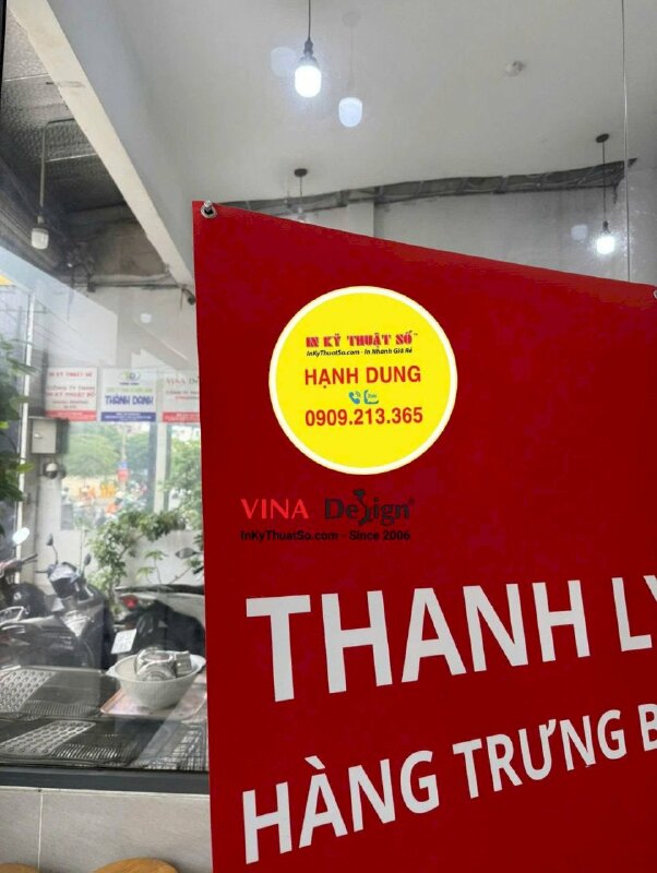 In Poster thanh lý hàng trưng bày, poster giảm giá in PP cán bóng, có bán khung dựng standee chữ X - INKTS3893