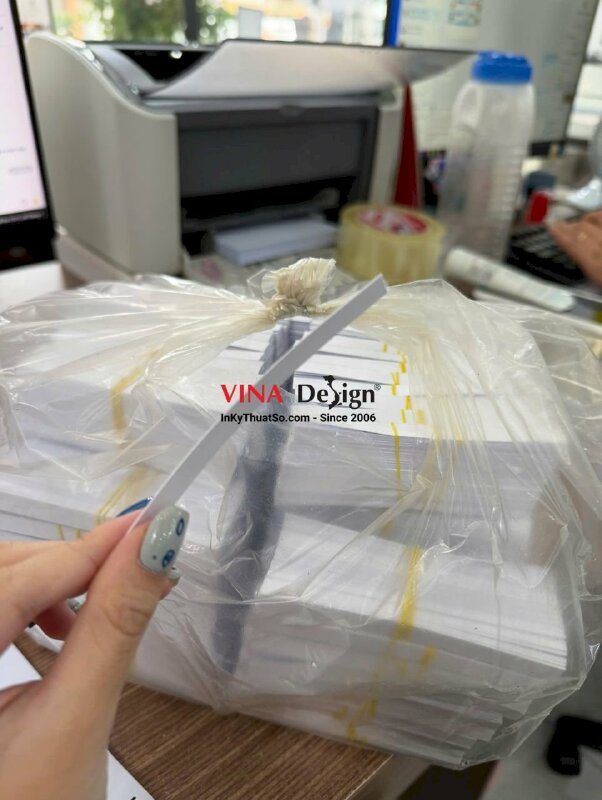Làm giấy test nước hoa, giấy thử nước hoa giấy Econo 300gsm, CẮT VẬT TƯ KHÔNG IN - INKTS3876