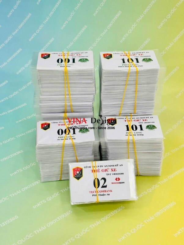 In thẻ giữ xe nhựa PVC cho công ty dịch vụ an ninh, có đánh số nhảy 2 vị trí - INKTS3910