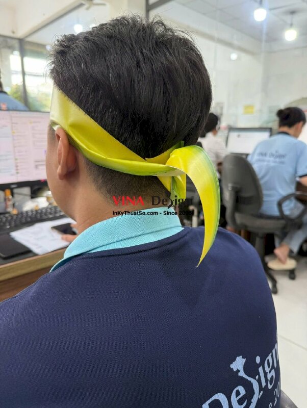 In băng rôn đeo đầu cổ vũ sự kiện kỷ niệm 34 năm thành lập công ty, ngân hàng - INKTS3929