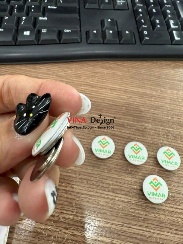 In logo huy hiệu cài áo cho công ty nông nghiệp sản phẩm thú y, thủy sản, huy hiệu gắn nam châm - INKTS3924