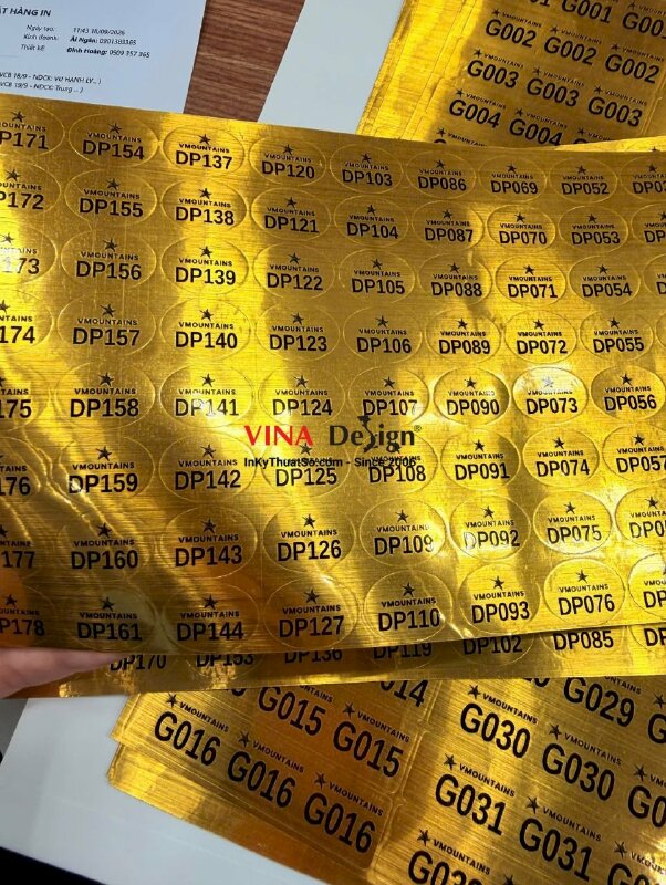In tem nhôm xước vàng cho công ty tổ chức Tour Trekking & leo núi chuyên nghiệp - INKTS3931