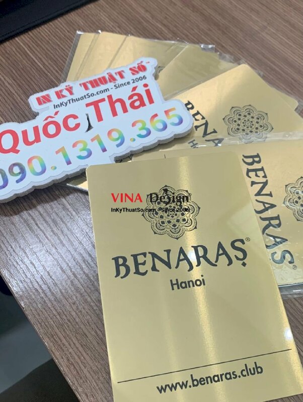In thẻ nhôm màu vàng gắn quyển menu bìa vải cho nhà hàng Ấn Độ, in UV màu - INKTS3933