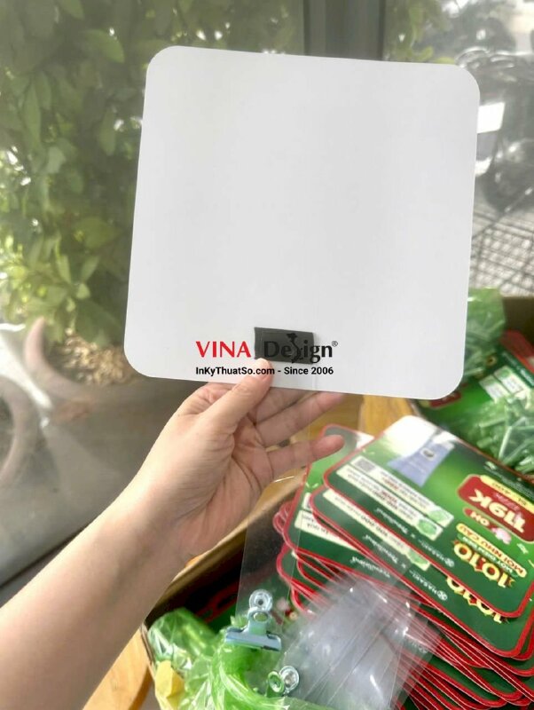 In Wobbler dây kẹp nhựa trong giới thiệu sản phẩm dược mỹ phẩm - INKTS3918